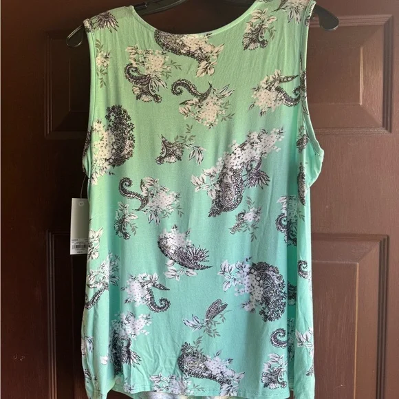 Croft & Barrow NWT sleeveless tank top - Picture 2 of 4